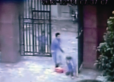 河南光山小学生被砍案监控视频曝光