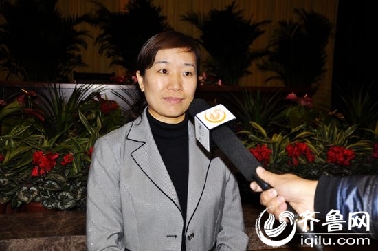 山亭区委常委,宣传部长王洪燕接受齐鲁网采访