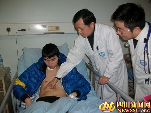 国内首例经皮肝静脉穿刺安置除颤器治疗先心病