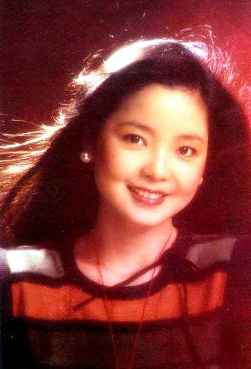  邓丽君死亡之谜 :脸上为何有明显巴掌印_资讯