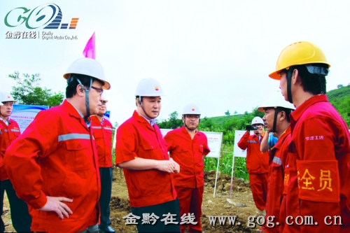 中国石油天然气管道局局长赵玉建到施工现场