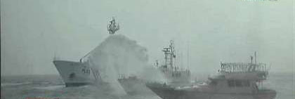 台日船只钓鱼岛海域打水战战况激烈 台媒现场