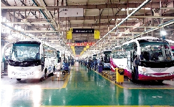 现代产业体系支撑都市区转型升级