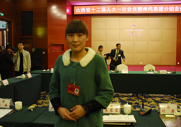 聚焦大学生村官代表:意见建议情牵三农