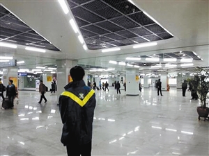 到深圳东站在布吉地铁站下车 不要搞错了!