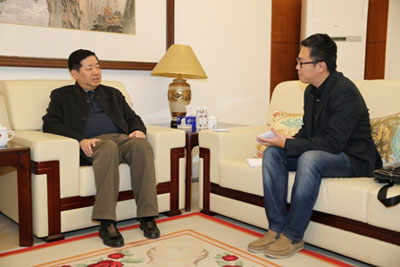 维护同胞合法权益 驻印度大使魏苇接受《人民