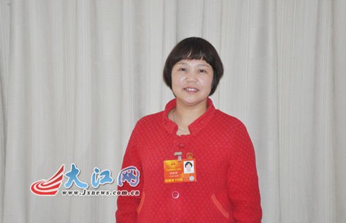 全国人大代胡淑萍：希望煤矿工人的待遇再高一些