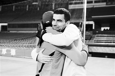 国安战恒大 散票十分钟被抢光_资讯频道_凤凰