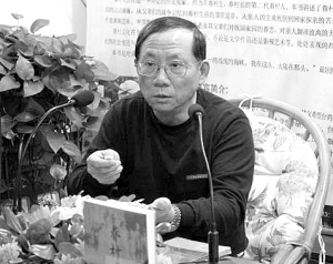 祖籍四川 昨日来蓉 台湾作家刘台平讲述眷村记