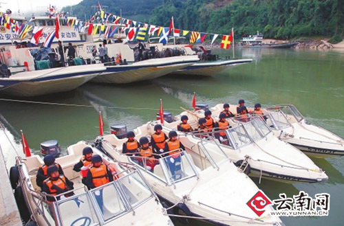 云南网情之一:中国货船和缅甸巡逻船在湄公河