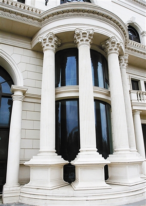 李连杰2亿元豪宅变保安宿舍