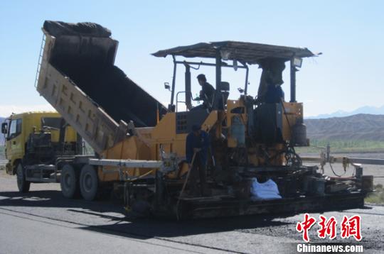 新疆:喀伊高速或将于10月底全线通车