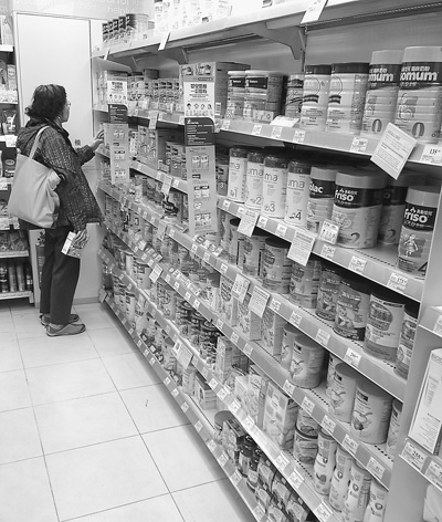 香港奶粉销量排行_香港奶粉销量增4.5倍同期婴儿出生率只增1.3倍