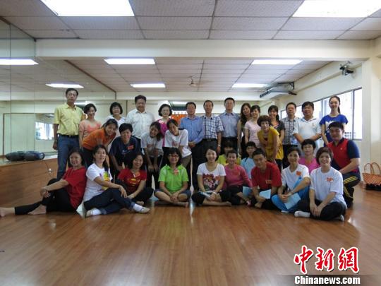 云南舞蹈教师赴马来西亚培训华文教师_资讯频