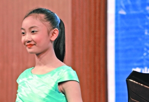 她成肖邦夜曲 中国最小挑战者_资讯频道_凤凰