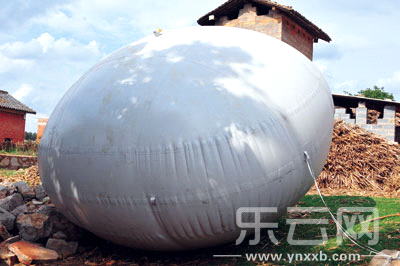吹个大气球 半天就建个蓄水窖_资讯频道_凤凰