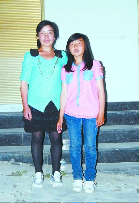 难舍学生 乡村女教师托亲戚带女儿看病