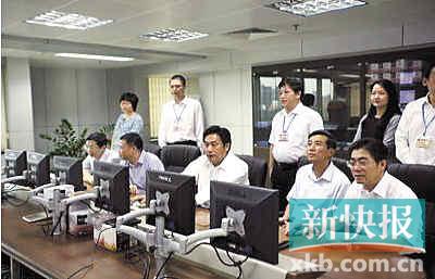 邓海光副省长视察省福彩中心