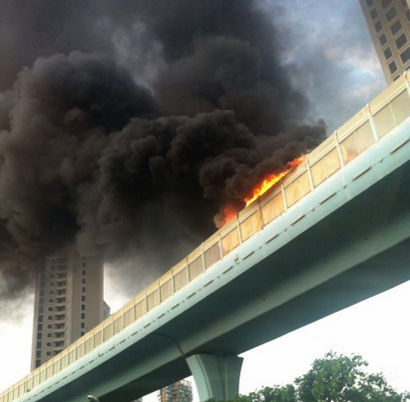 今天上午,厦门市政府召开厦门brt公交起火事件新闻发布会