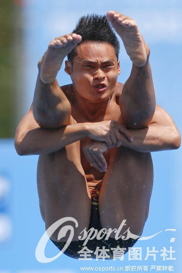 高清:游泳世锦赛男子一米板 李世鑫卫冕逆转夺