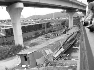 致命坍塌韩国首尔大桥塌陷2中国人死亡