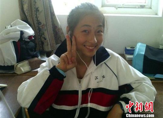 同学好友追思<em>韩亚空难遇难女生</em> 讲述生活点滴