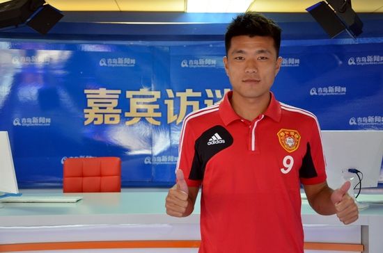 国足不行 沙足行 青岛小哥称霸沙滩足球亚洲杯