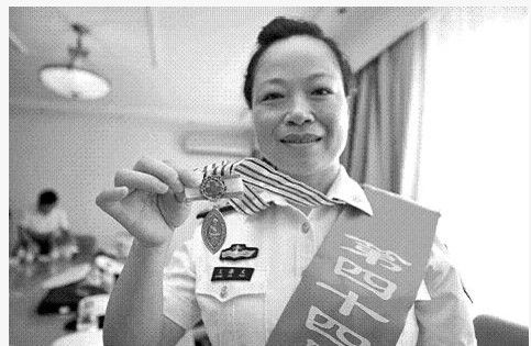 记解放军第413医院麻醉科宁波籍护士长王海文