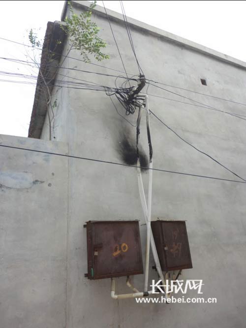 景县:超负荷用电线烧毁 供电所紧急抢修恢复好