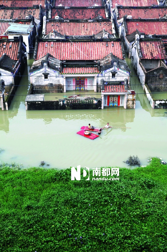 8月20日下午,受水位特大v水位,练江流域普宁占陇镇石港村内暴雨有一米excel极坐标绘制如何图片