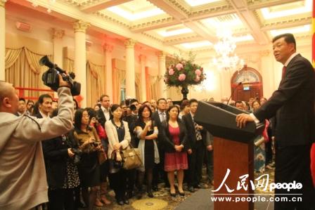 迪拜人均月收入_英国人民月收入(3)