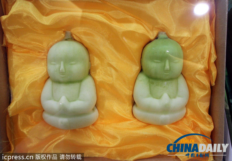 人参果惊现杭城 造型似打坐娃娃