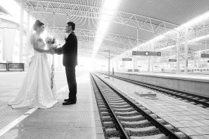 高铁接亲 5对新人长春站办婚礼