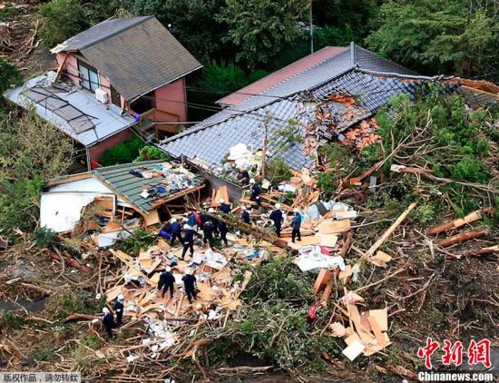 日本造十年最强台风袭击 死亡人数升至13人(图