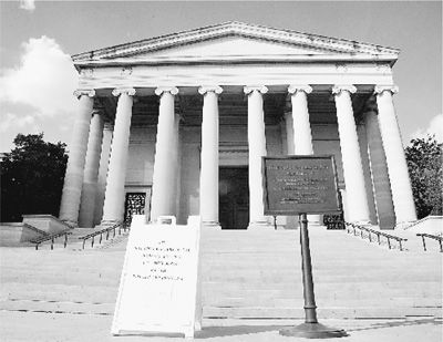 极化,让美国政治深陷周期性危机(记者观察)