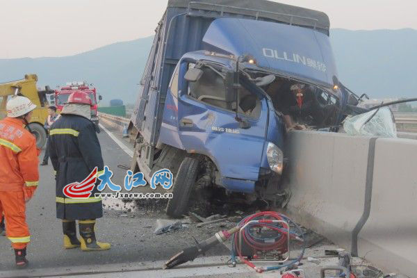 大广高速赣州龙南境内发生一起交通事故 造成