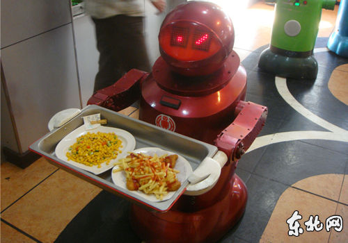 哈尔滨机器人餐厅:国庆节孩子们的欢乐体验