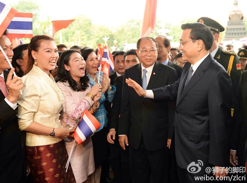 很多埃及民众都会用汉语问好