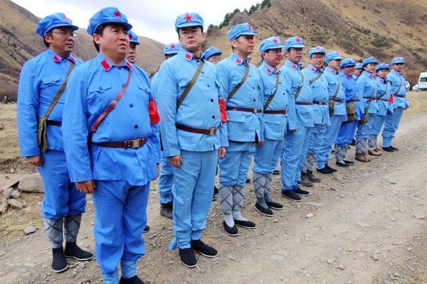 省委党校中青班学员在红军沟接受革命传统教育