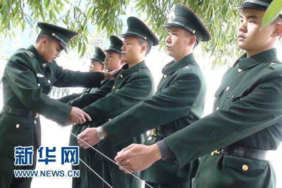 西藏77675部队高原新兵训练英姿