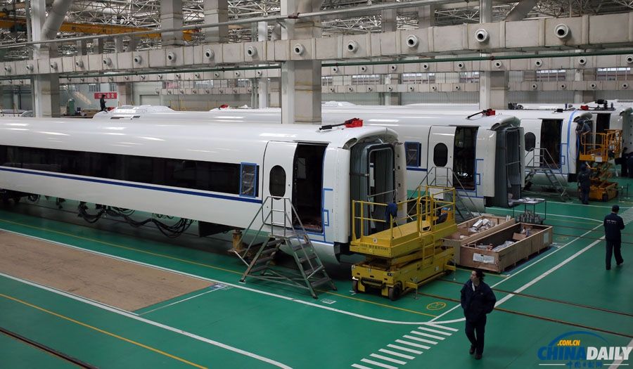 中国北车组织体验磁悬浮列车_凤凰资讯