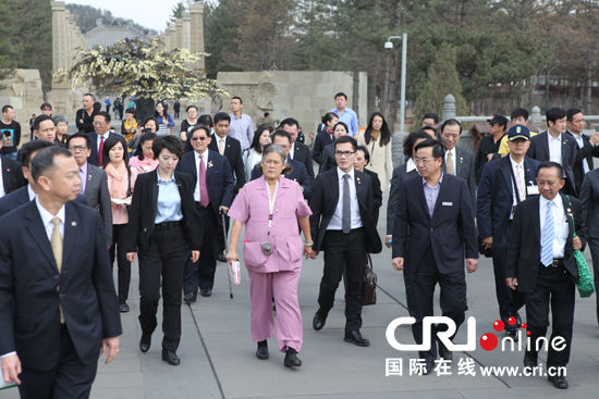 泰国公主玛哈扎克里·诗琳通参访云冈石窟|云冈|石窟_凤凰资讯