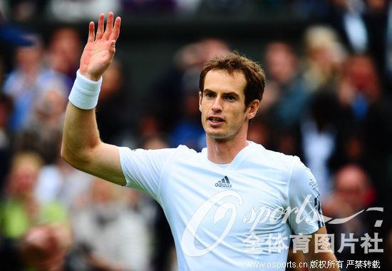 高清:2013温网公开赛男单首轮 穆雷3 0胜贝克