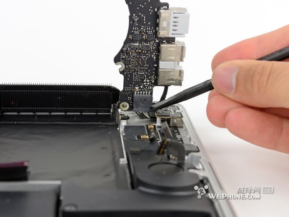 Retina MacBook Pro维修教程主板篇