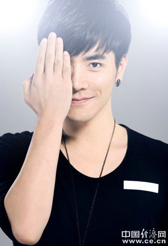 邓宁酷炫之后玩温情+第二主打\骄傲\mv网络爆红