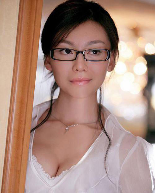 (《非诚勿扰》中的小秘书)