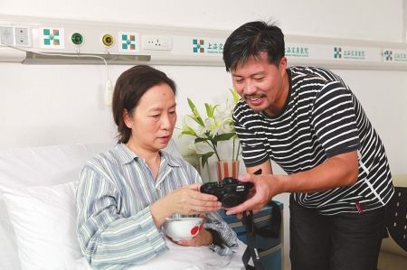 《<em>儿女情更长</em>》演绎朴实亲情 <em>奚美娟</em>感动观众