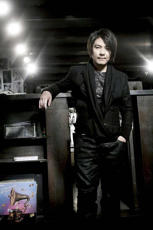 阿杜新专辑有望出现双主打 情歌圣手姚若龙操