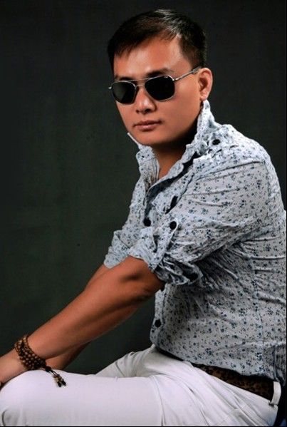 刘恺名新歌《想着你亲爱的》首发(图)