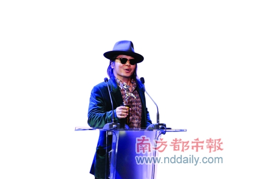 所获奖项：年度艺人